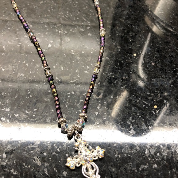 Vintage iridescent purple beads and Crystal w/ 925 silver cross and spacers. - Picture 6 of 14